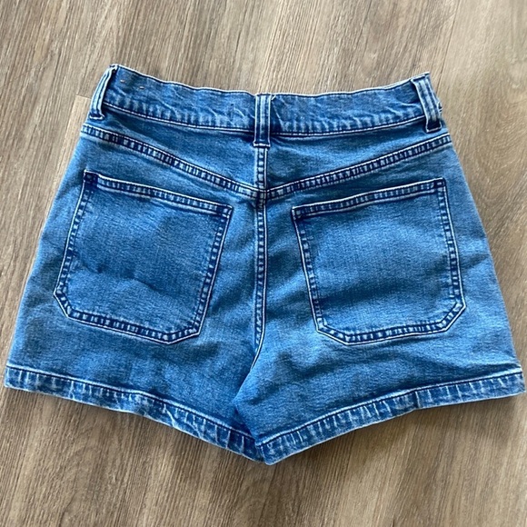 Madewell High Rise Jean Shorts Patch Pocket Edition - Picture 3 of 9